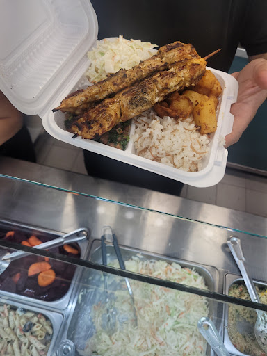 Photo of Monsieur Taouk - 825 Rue Saint-Laurent O, Longueuil, QC J4K 2V1
