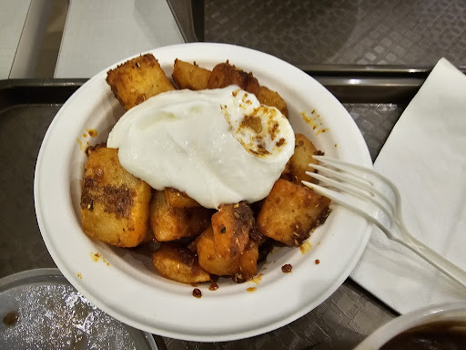 Photo of Monsieur Taouk - 825 Rue Saint-Laurent O, Longueuil, QC J4K 2V1