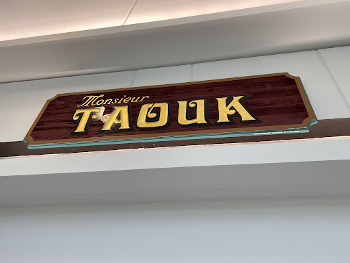 Photo of Monsieur Taouk - 825 Rue Saint-Laurent O, Longueuil, QC J4K 2V1