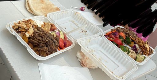 Photo of Monsieur Taouk - 825 Rue Saint-Laurent O, Longueuil, QC J4K 2V1
