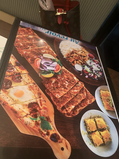 Photo of KEBAB & SLICE - 3094 Ch. de Chambly, Longueuil, QC J4L 4N5