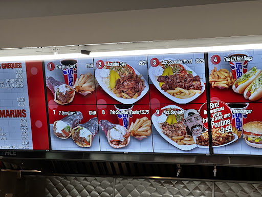 Photo of La Ligne Rouge - 414 Rue Jean-Talon E, Montréal, QC H2R 1T5