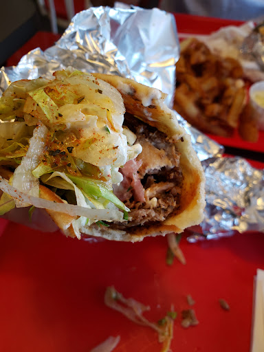Photo of La Ligne Rouge - 414 Rue Jean-Talon E, Montréal, QC H2R 1T5