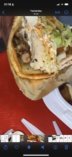 Photo of La Ligne Rouge - 414 Rue Jean-Talon E, Montréal, QC H2R 1T5