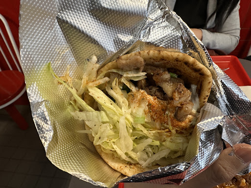 Photo of La Ligne Rouge - 414 Rue Jean-Talon E, Montréal, QC H2R 1T5