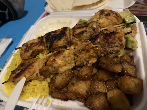 Photo of Restaurant Basha Ontario - 3552 Rue Ontario E, Montréal, QC H1W 1R5