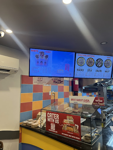 Photo of Osmow's Shawarma - 2439 Yonge St, Toronto, ON M4P 2E7