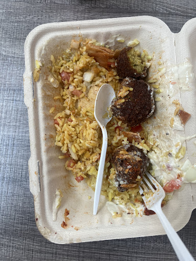 Photo of Osmow's Shawarma - 6301 Silver Dart Dr Terminal 1, Mississauga, ON L5P 1C4