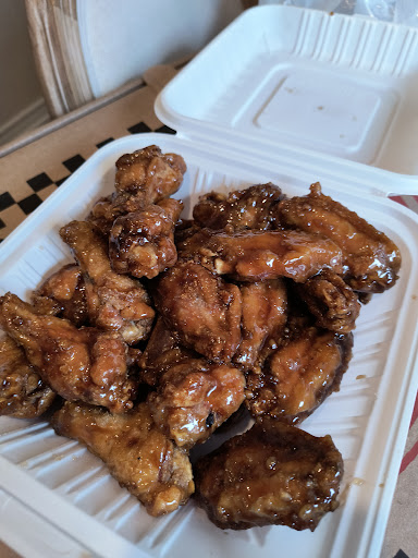Photo of Hi-Line Pizza Wings & Shawarma - 1150 King St E, Hamilton, ON L8M 3C6