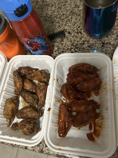 Photo of Hi-Line Pizza Wings & Shawarma - 1150 King St E, Hamilton, ON L8M 3C6