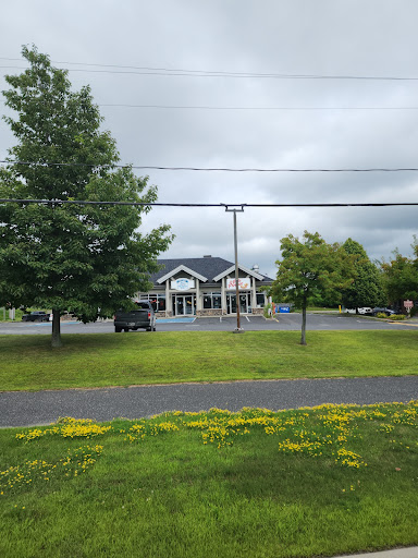 Photo of Le Shack Du Pêcheur Express - 10 Bd de Bromont, Bromont, QC J2L 3H1