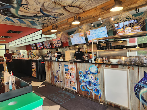 Photo of Le Shack Du Pêcheur Express - 10 Bd de Bromont, Bromont, QC J2L 3H1