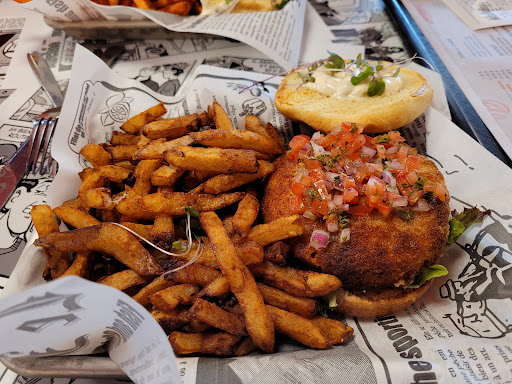 Photo of Le Shack Du Pêcheur Express - 10 Bd de Bromont, Bromont, QC J2L 3H1