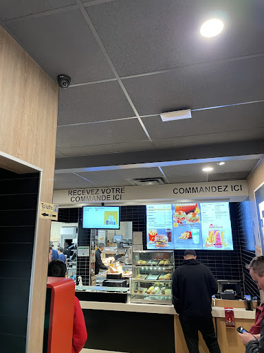 Photo of McDonald's - 14 Bd de Bromont Suite 101, Bromont, QC J2L 2K2