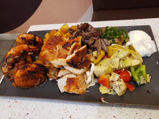 Photo of Restaurant Amir Verdun - 4401 Rue Wellington, Verdun, QC H4G 1W5