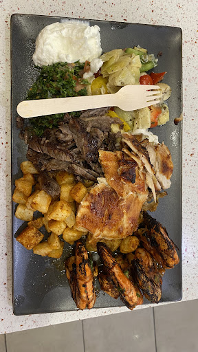 Photo of Restaurant Amir Verdun - 4401 Rue Wellington, Verdun, QC H4G 1W5