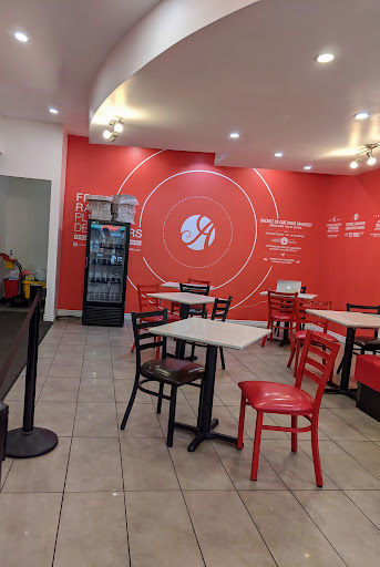 Photo of Restaurant Amir Verdun - 4401 Rue Wellington, Verdun, QC H4G 1W5