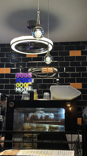 Photo of Grillades Amira - 2483 Rue Centre, Montréal, QC H3K 1J9