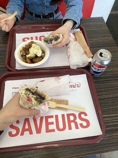 Photo of AMIR - 1271 Rue Douglas, Saint-Jean-sur-Richelieu, QC J2W 1C7