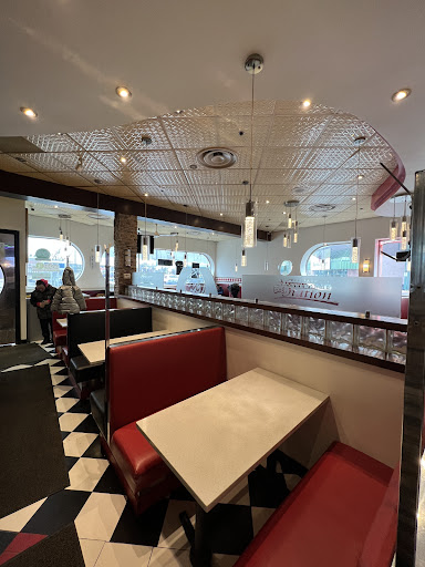 Photo of Shawarma Station - 2446 Bank St, Ottawa, ON K1V 1A4