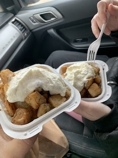 Photo of Elyo shawarma Livraison Montée Paiement - 1540 Bd Gréber, Gatineau, QC J8R 0E1