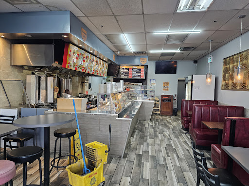 Photo of Capital Shawarma & Pies - 1910 St. Laurent Blvd, Ottawa, ON K1G 4L5