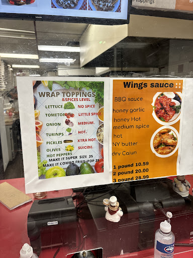 Photo of Vili's Pizza & Shawarma And Wings - 562 Kerr St, Oakville, ON L6K 3C7