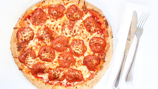 Photo of Vili's Pizza & Shawarma And Wings - 562 Kerr St, Oakville, ON L6K 3C7