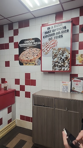 Photo of Vili's Pizza & Shawarma And Wings - 562 Kerr St, Oakville, ON L6K 3C7