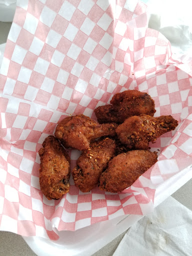 Photo of Vili's Pizza & Shawarma And Wings - 562 Kerr St, Oakville, ON L6K 3C7