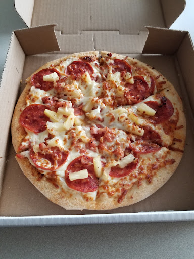 Photo of Vili's Pizza & Shawarma And Wings - 562 Kerr St, Oakville, ON L6K 3C7