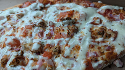 Photo of Vili's Pizza & Shawarma And Wings - 562 Kerr St, Oakville, ON L6K 3C7