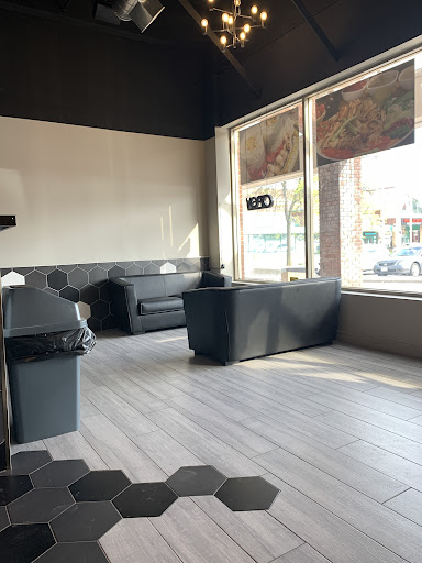 Photo of Raees Shawarma - 4099 Erin Mills Pkwy, Mississauga, ON L5L 3P9