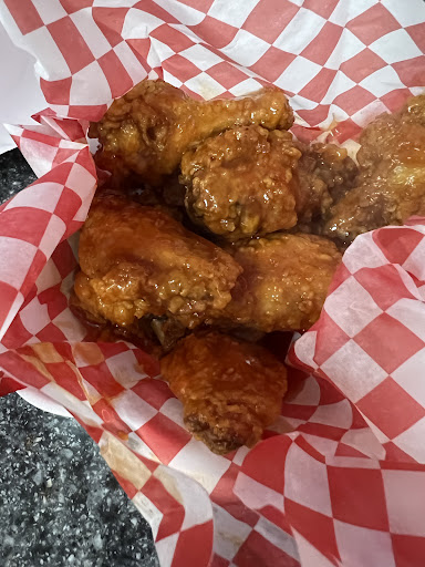 Photo of Famo Pizza And Wings - 1000 Upper Gage Ave Unit 5, Hamilton, ON L8V 4R5