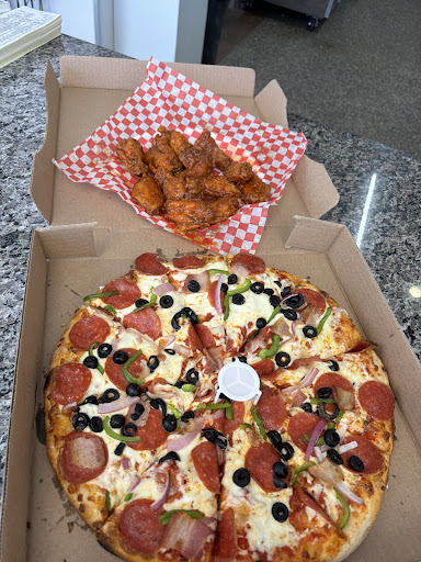 Photo of Mountain Pizza and Wings - 553 Upper Wentworth St, Hamilton, ON L9A 4T8