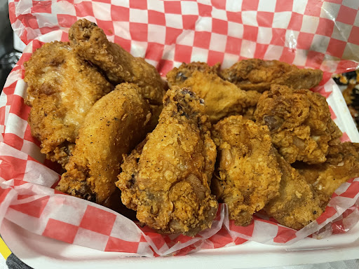 Photo of Mountain Pizza and Wings - 553 Upper Wentworth St, Hamilton, ON L9A 4T8