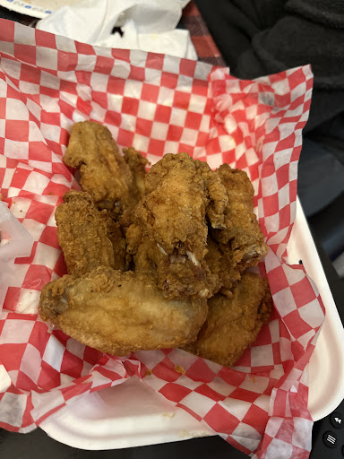 Photo of Mountain Pizza and Wings - 553 Upper Wentworth St, Hamilton, ON L9A 4T8