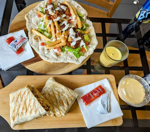 Photo of Hot Takes - 807 Main St W, Hamilton, ON L8S 1A2