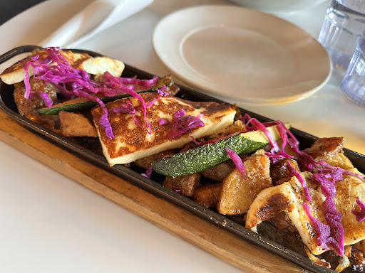 Photo of Maro's - 135 Kerr St, Oakville, ON L6K 3A6