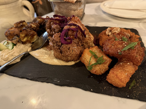Photo of Maro's - 135 Kerr St, Oakville, ON L6K 3A6