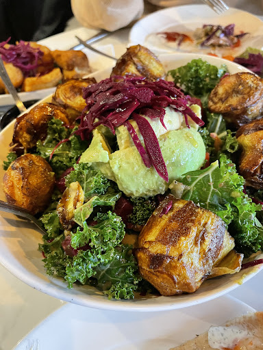Photo of Maro's - 135 Kerr St, Oakville, ON L6K 3A6