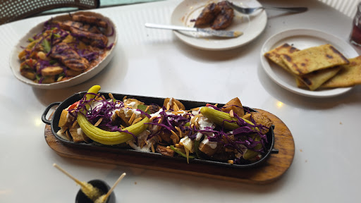 Photo of Maro's - 135 Kerr St, Oakville, ON L6K 3A6