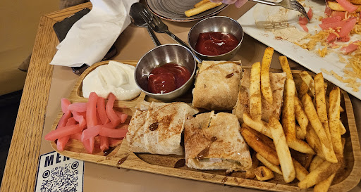 Photo of Ishtar Restaurant - 4338 Macleod Trl SW Suite 201, Calgary, AB T2G 0A4
