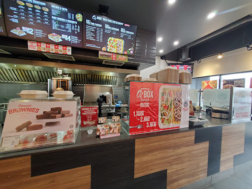 Photo of Osmow's Shawarma - 10009 170 St NW, Edmonton, AB T9V 0A6