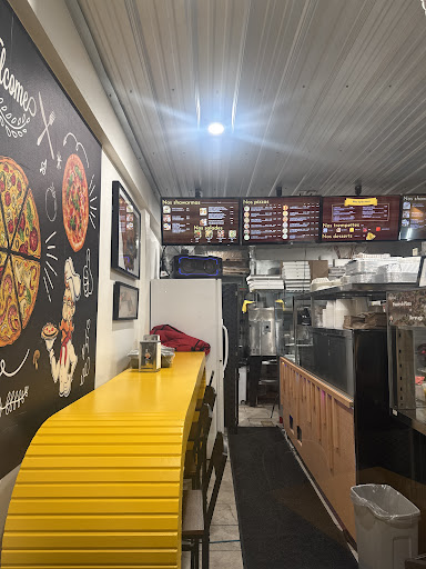 Photo of Mia Pizza & Shawarma - 1124 Rue Saint-Louis, Gatineau, QC J8T 2R7