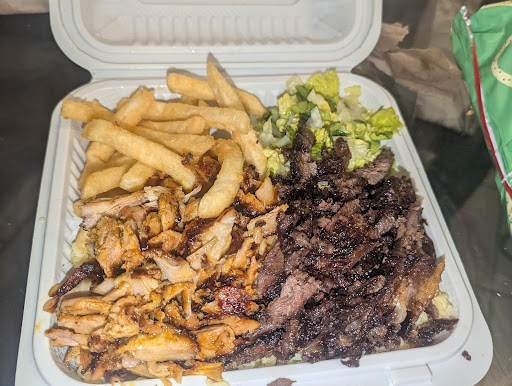 Photo of LE ROI DU DÖNER - 1025 Bd du Séminaire N local 1, Saint-Jean-sur-Richelieu, QC J3A 1R7
