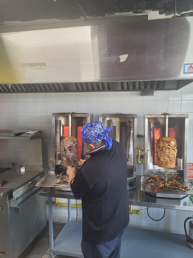 Photo of LE ROI DU DÖNER - 1025 Bd du Séminaire N local 1, Saint-Jean-sur-Richelieu, QC J3A 1R7