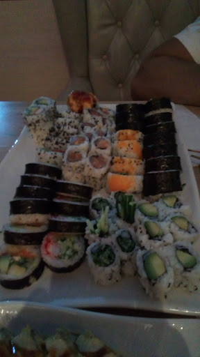 Photo of Sushi Izumi - 1000 Bd du Séminaire N, Saint-Jean-sur-Richelieu, QC J3A 1E5