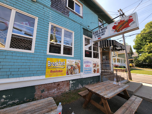 Photo of Black & White Convenience - 19 Hillsborough St, Charlottetown, PE C1A 4V7