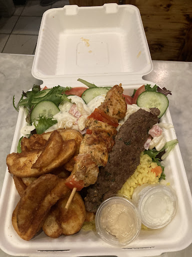 Photo of Tarboosh - 6000 Chem. de la Côte-des-Neiges, Montréal, QC H3S 1Z8